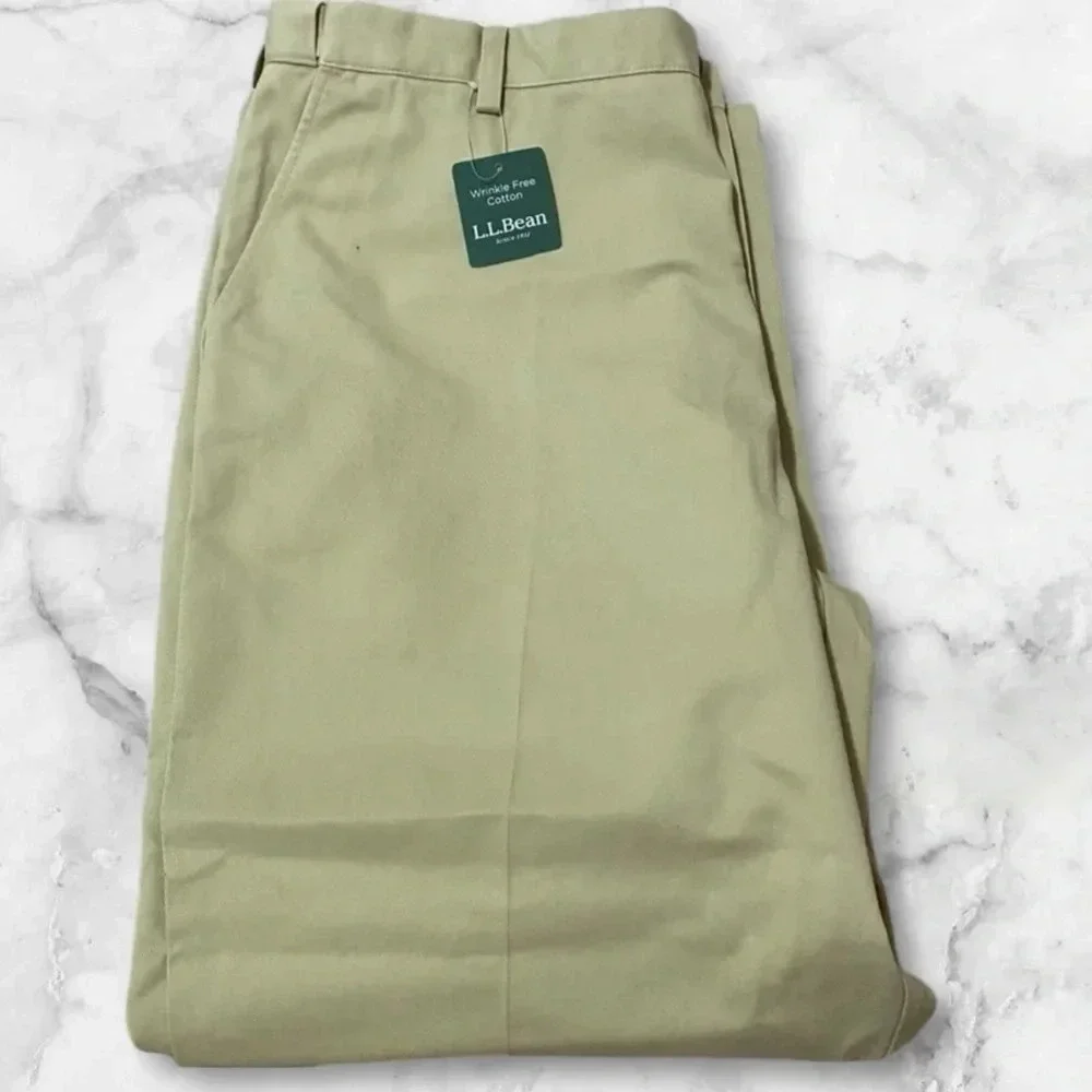 NWT Men's Wrinkle-Free, Natural Fit, Hidden Comfort, Plain Front - Picture 2 of 4